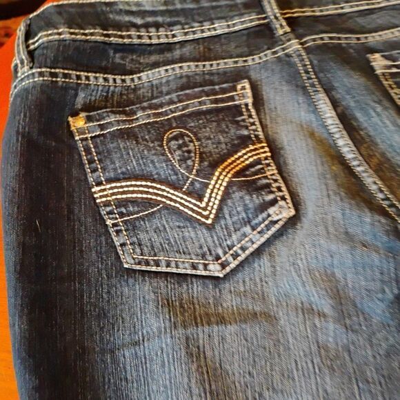 Women's Blue Boot Cut Jeans with Classic Style Sizes: 16     (0914) - Picture 4 of 5